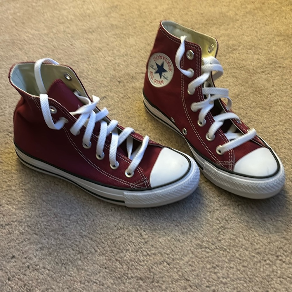 High Top Converse Maroon